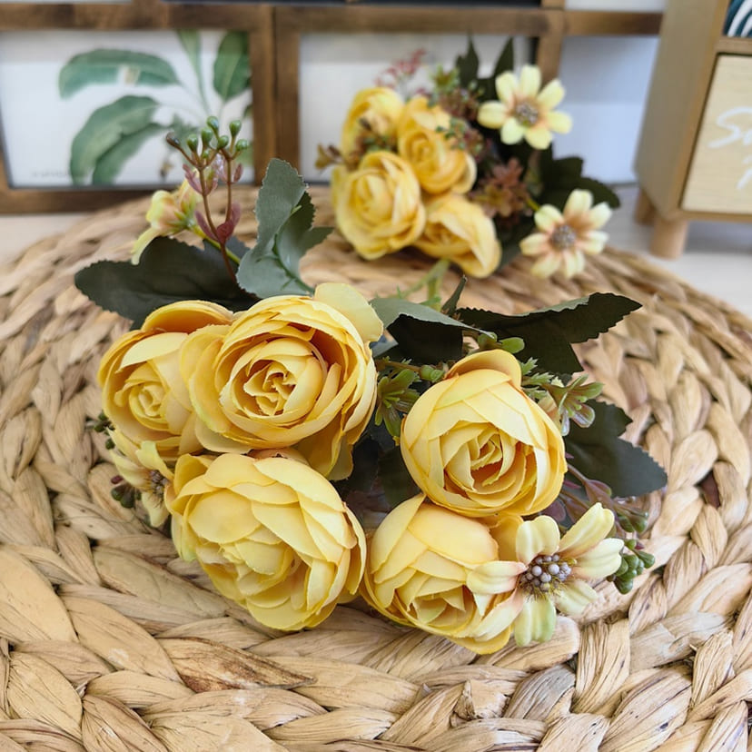 Искусственные цветы на могилу в Тольятти | Цветы искусственные «Камелии с мелкоцветом», желтые, букет